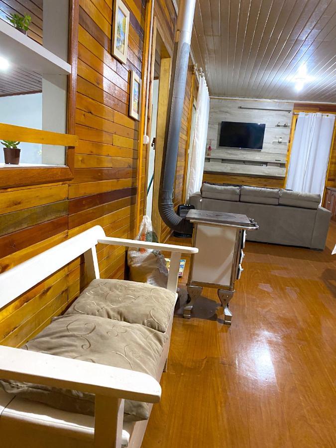Casa Serrana Ampla E Bem Localizada Em *